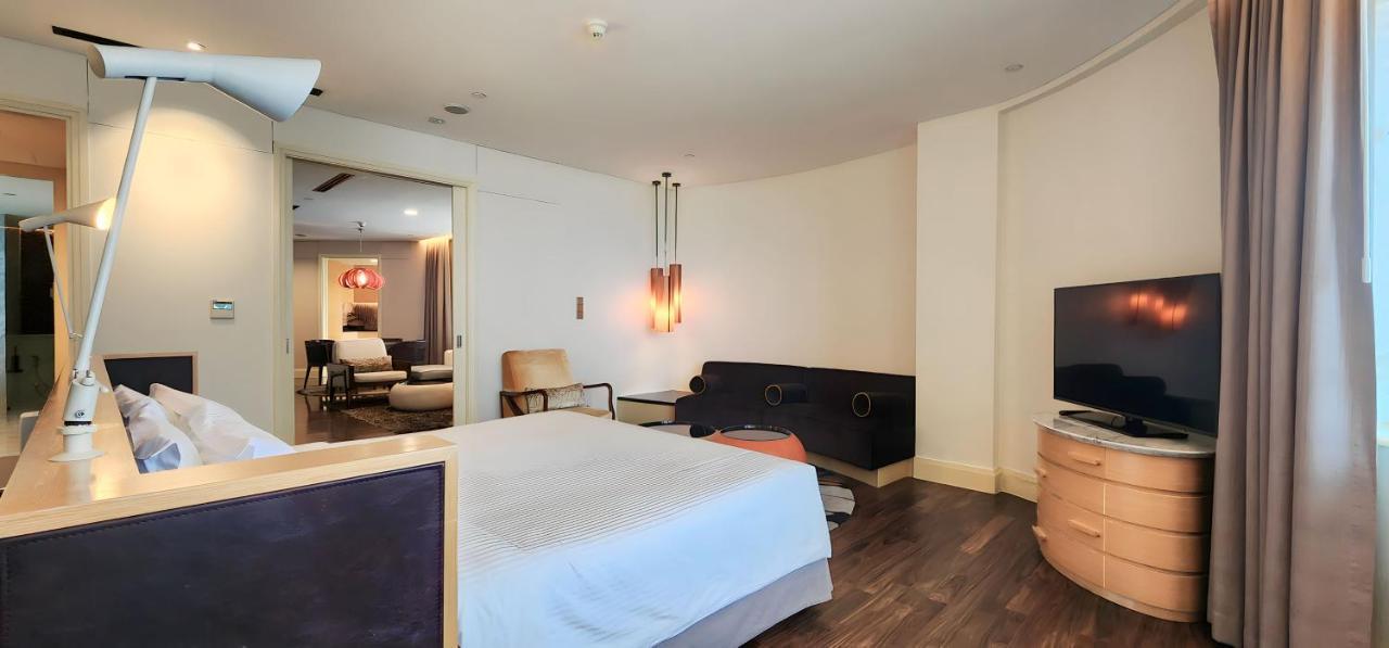 Ascott Raffles Place Hotel Singapura